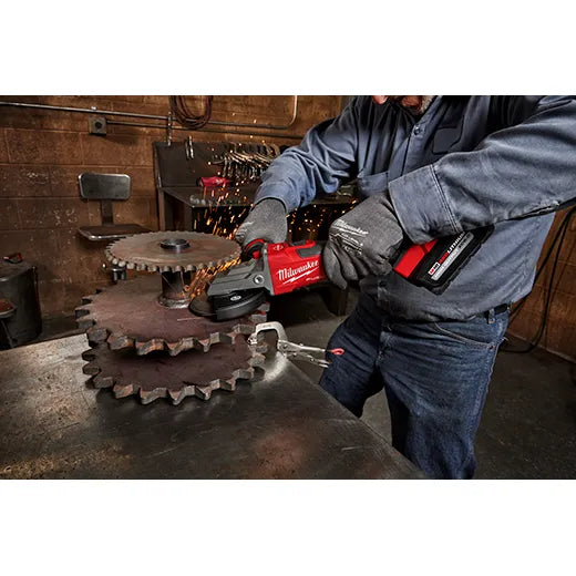 Rectificadora con freno de cabeza plana M18 FUEL™ de 5", con interruptor deslizante y bloqueo 2887-20
