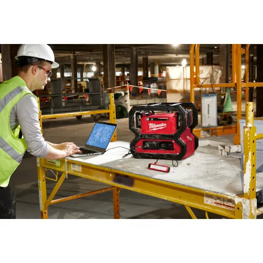 Fuente de alimentación M18™ CARRY-ON™ de 3600 W/1800 W 2845-20