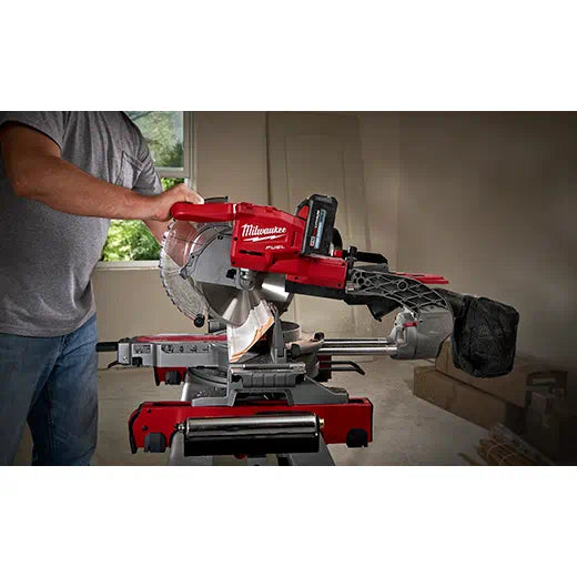 Sierra ingletadora compuesta deslizante de doble bisel M18 FUEL™ de 10" (2734-21)