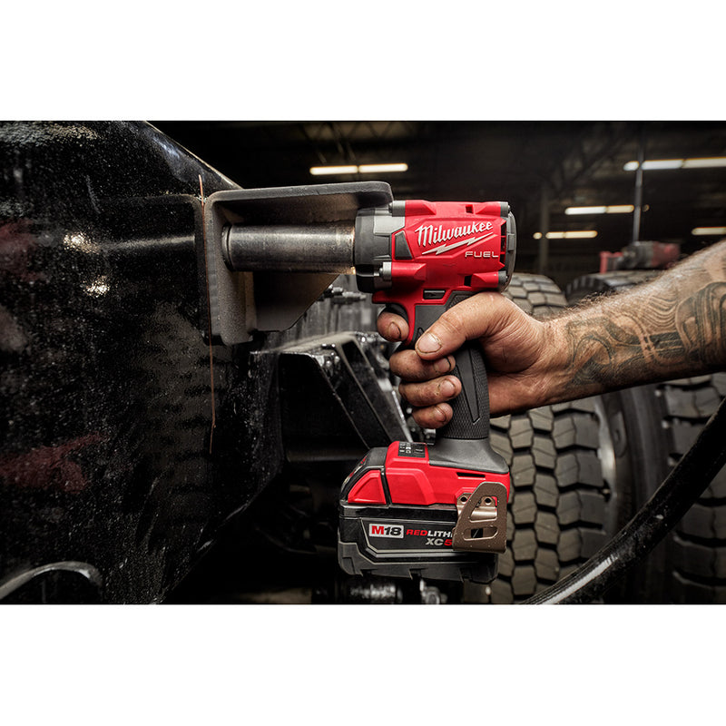 Kit de llave de impacto compacta M18 FUEL™ de 1/2" con retención de pasador 2855P-22