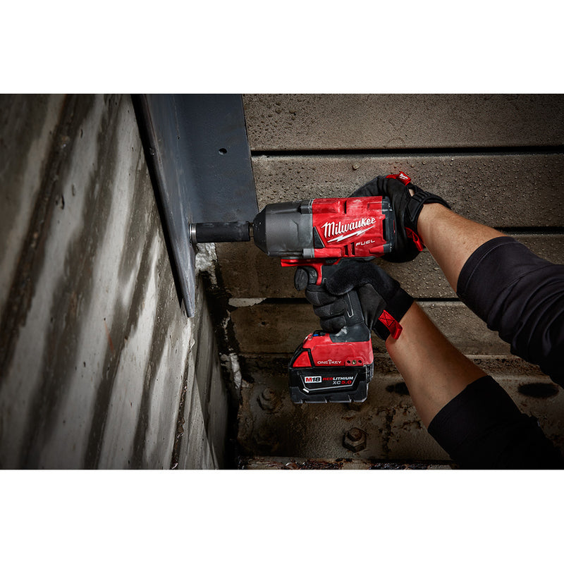 Kit de llave de impacto M18 FUEL™ +Luz M18™ con carga USB (2864-22 + 2363-20)