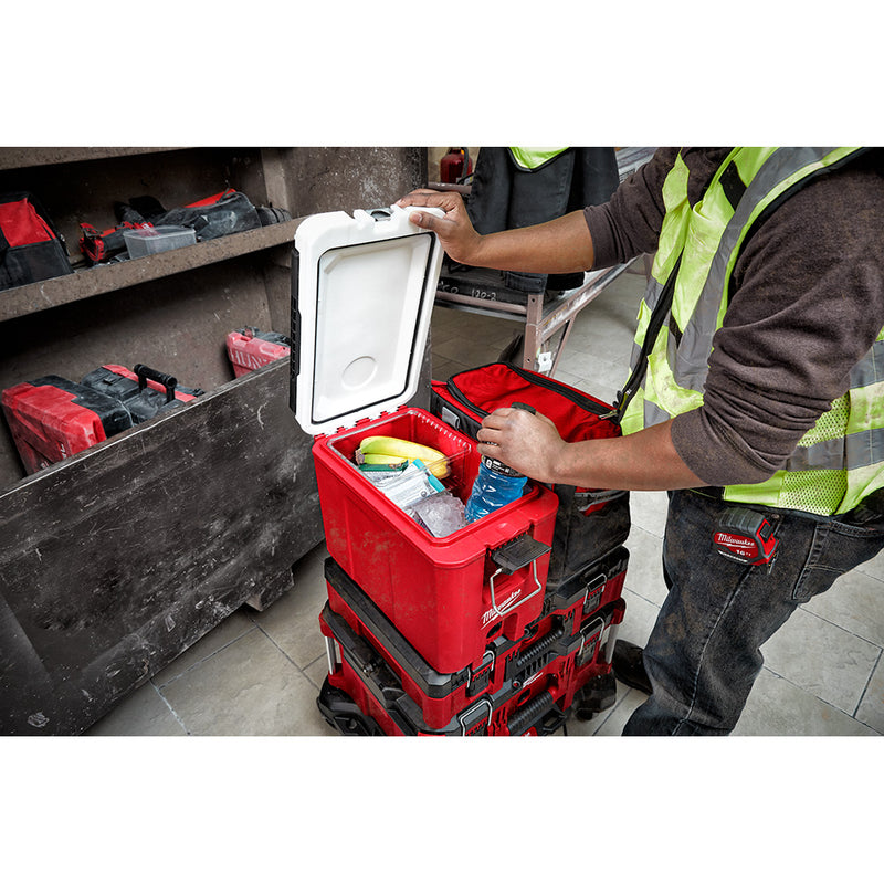 Hielera compacta PACKOUT™ 16QT 48-22-8460